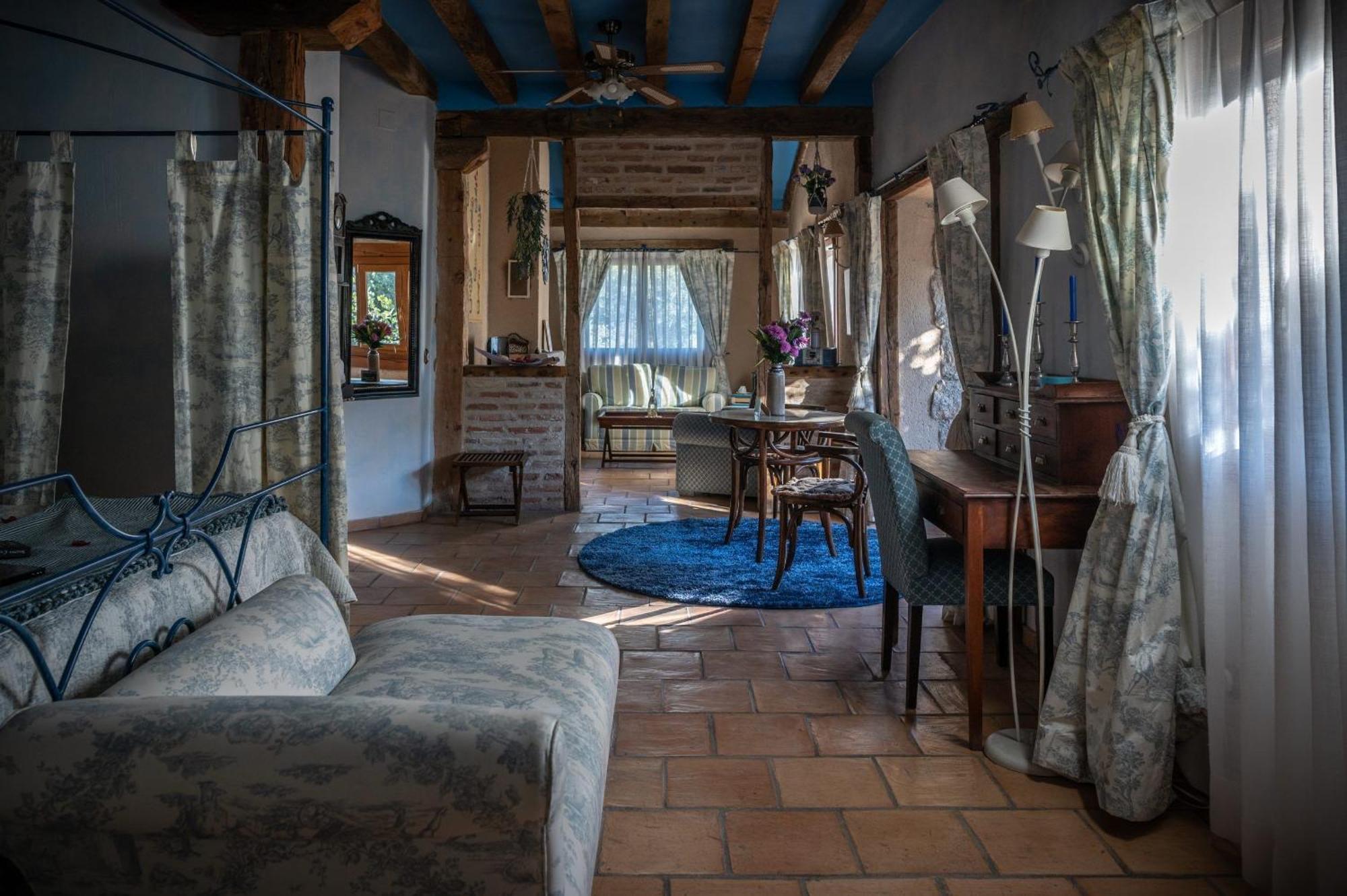 Posada Restaurante Fuenteplateada Collado Hermoso Kültér fotó